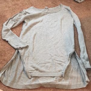 grey long sleeve long shirt